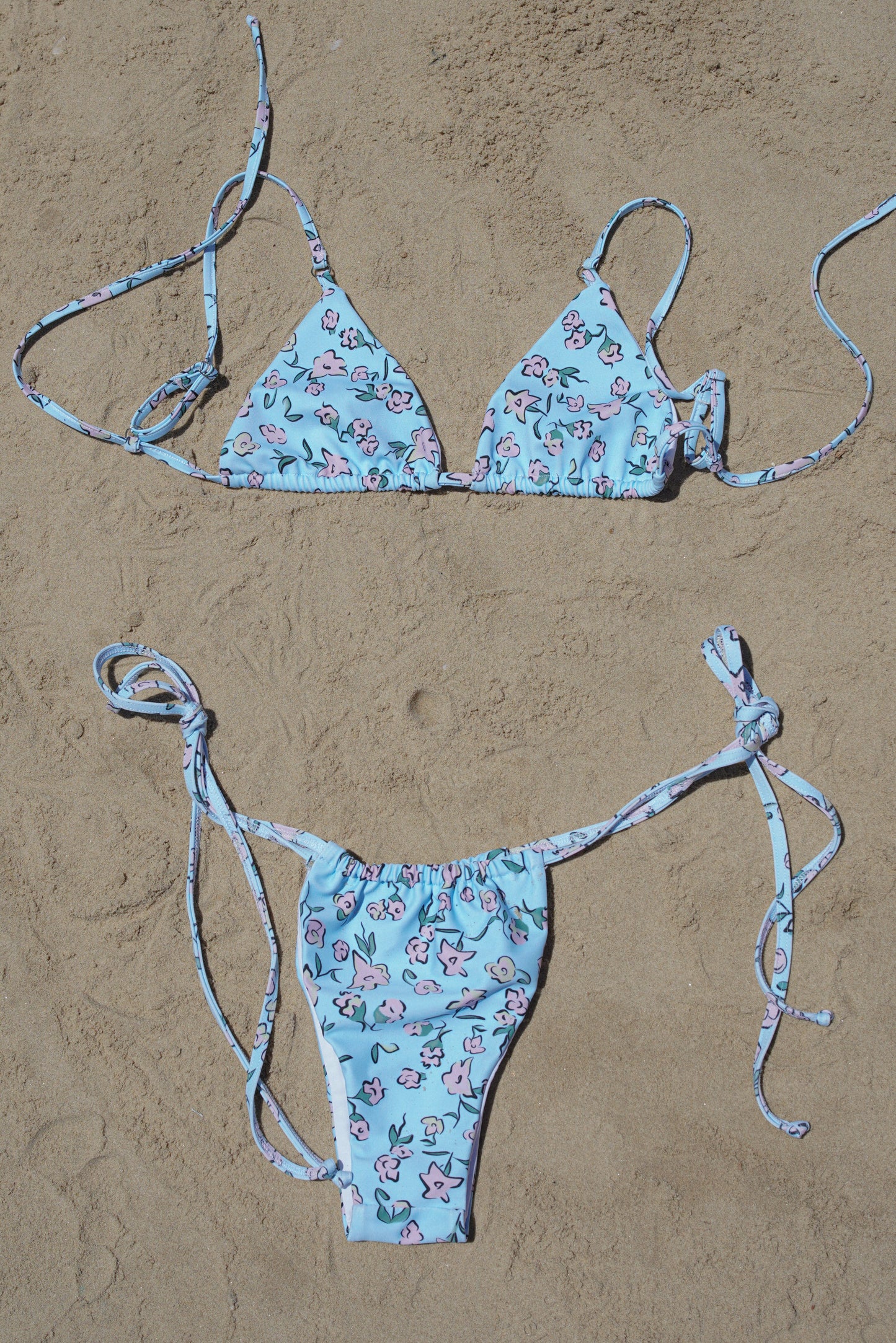 THE DAISY BOTTOM